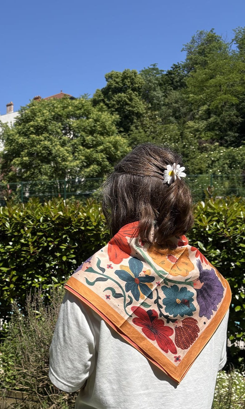 Bandana illustré “La vie des fleurs” — Blandine Pannequin
