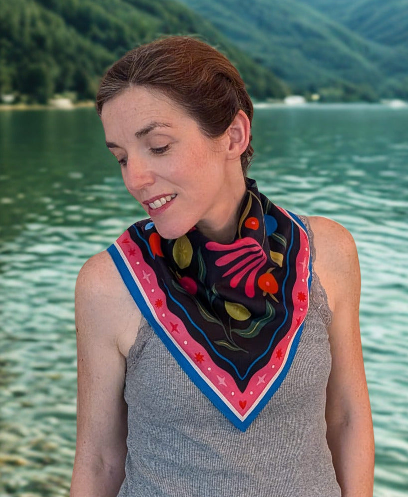 Bandana en coton "Le jardin d'Agathe" par Coralie Fau